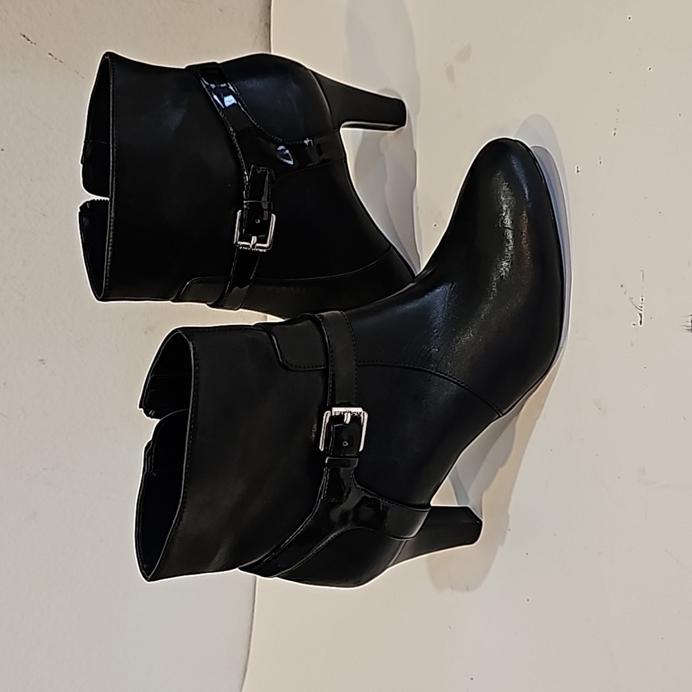 Lauren Ralph Lauren Black  Women's Saida Ankle Bootie Boot Size 7.5 B